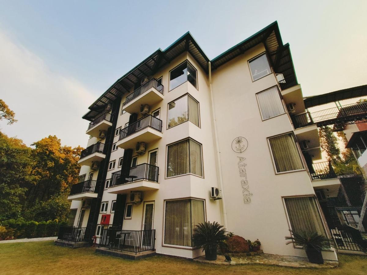Ataraxia Crestmont Resort & Spa Dehradun Dış mekan fotoğraf
