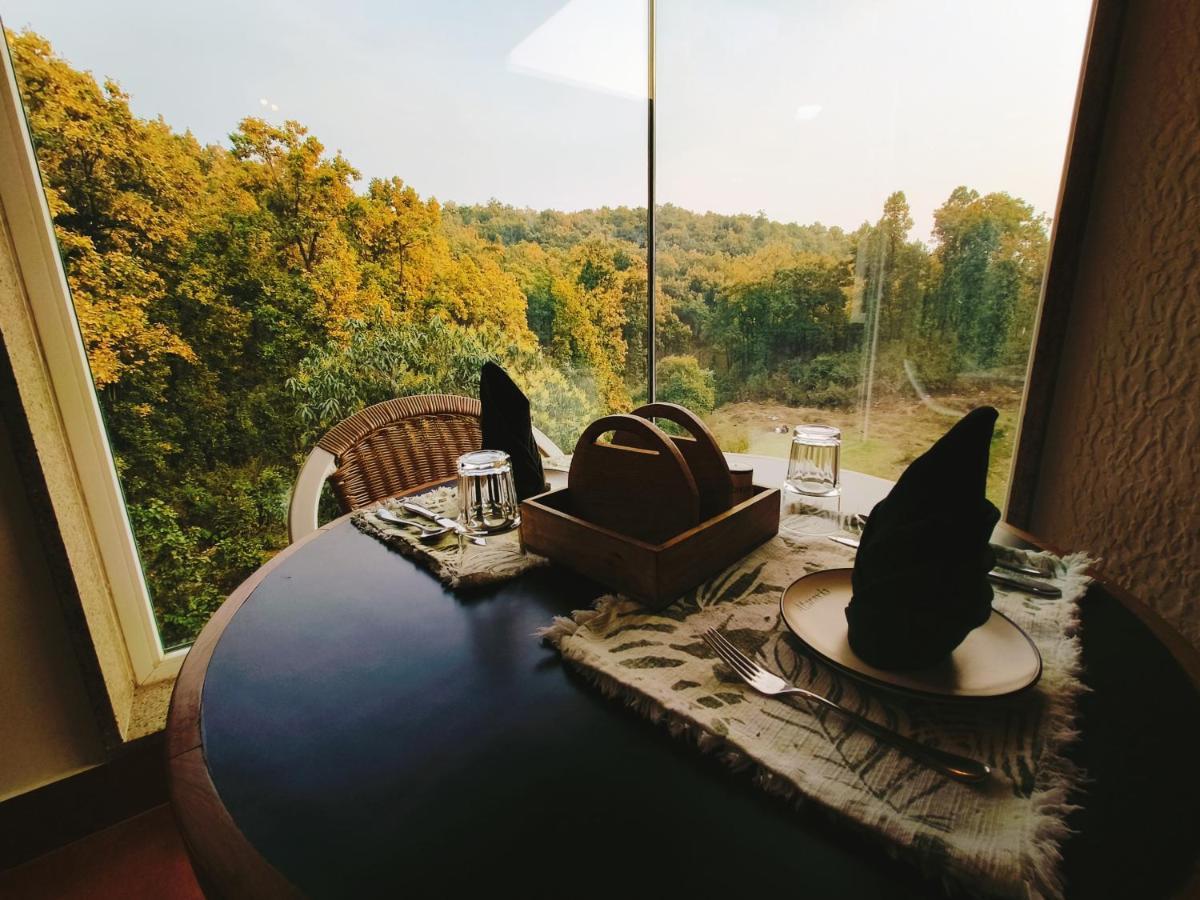 Ataraxia Crestmont Resort & Spa Dehradun Dış mekan fotoğraf