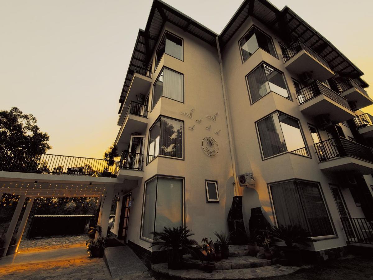 Ataraxia Crestmont Resort & Spa Dehradun Dış mekan fotoğraf